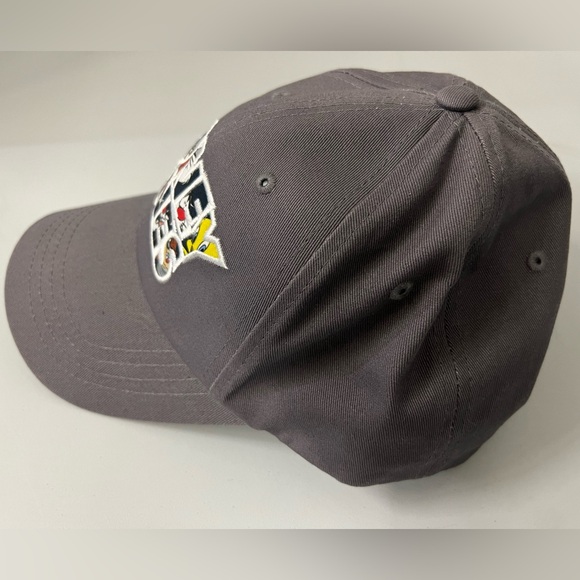 Six Flags - Looney Tunes - Baseball Caps for Men - Picture 7 of 8